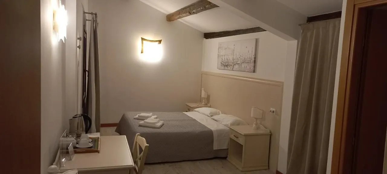 Palazzetto Canossa Venice Guest house