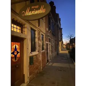 Pensión Alloggi Marinella, Venecia