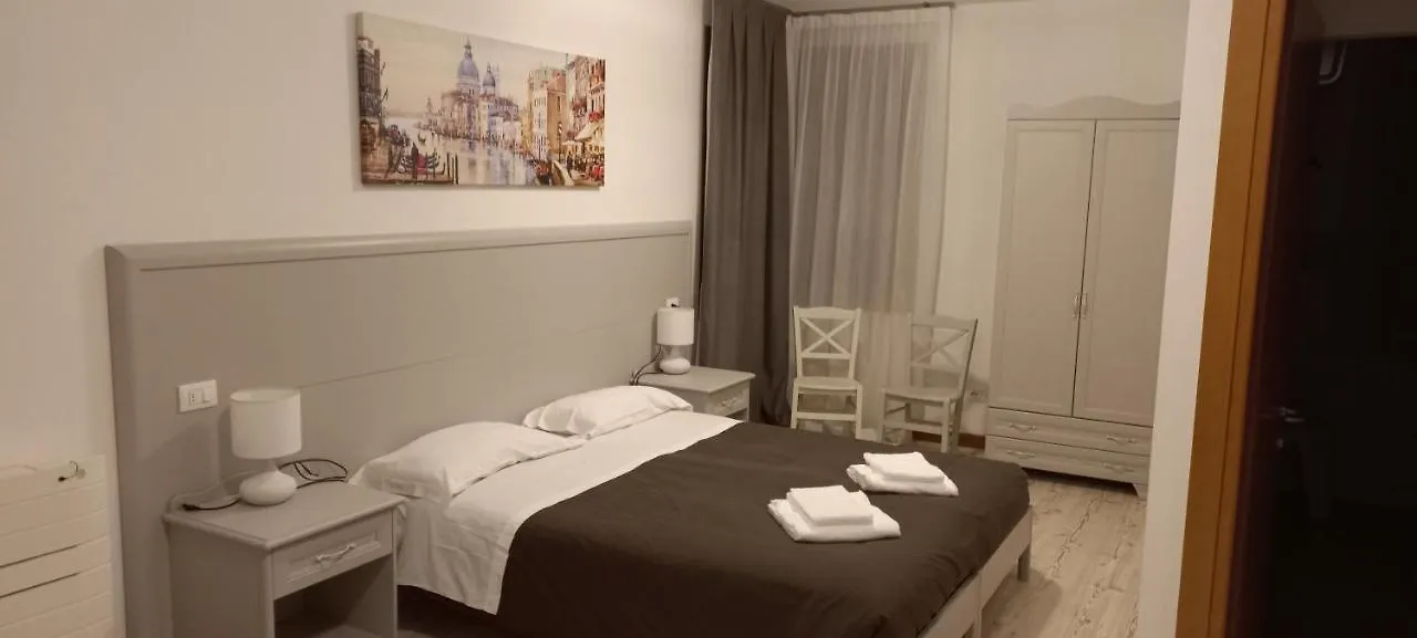 Palazzetto Canossa location